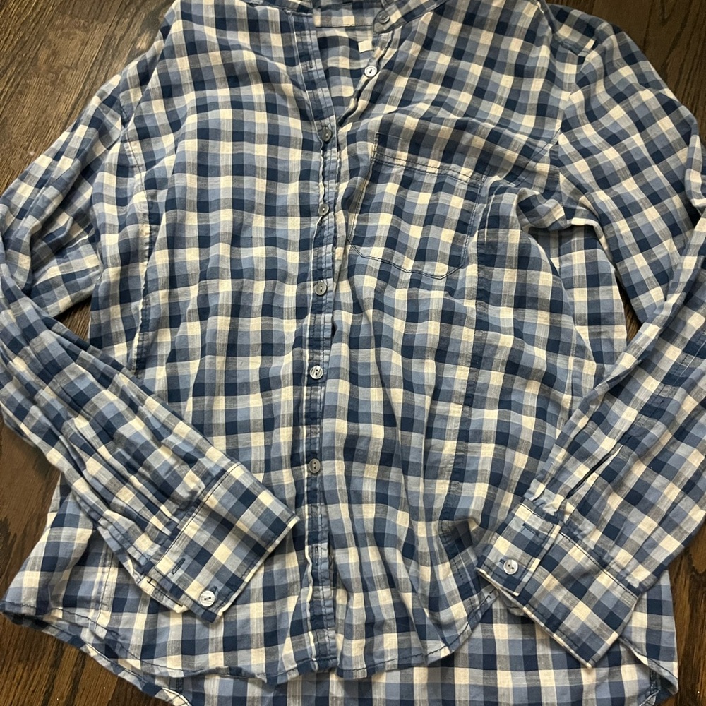 Women’s L Caslon button-down shirt